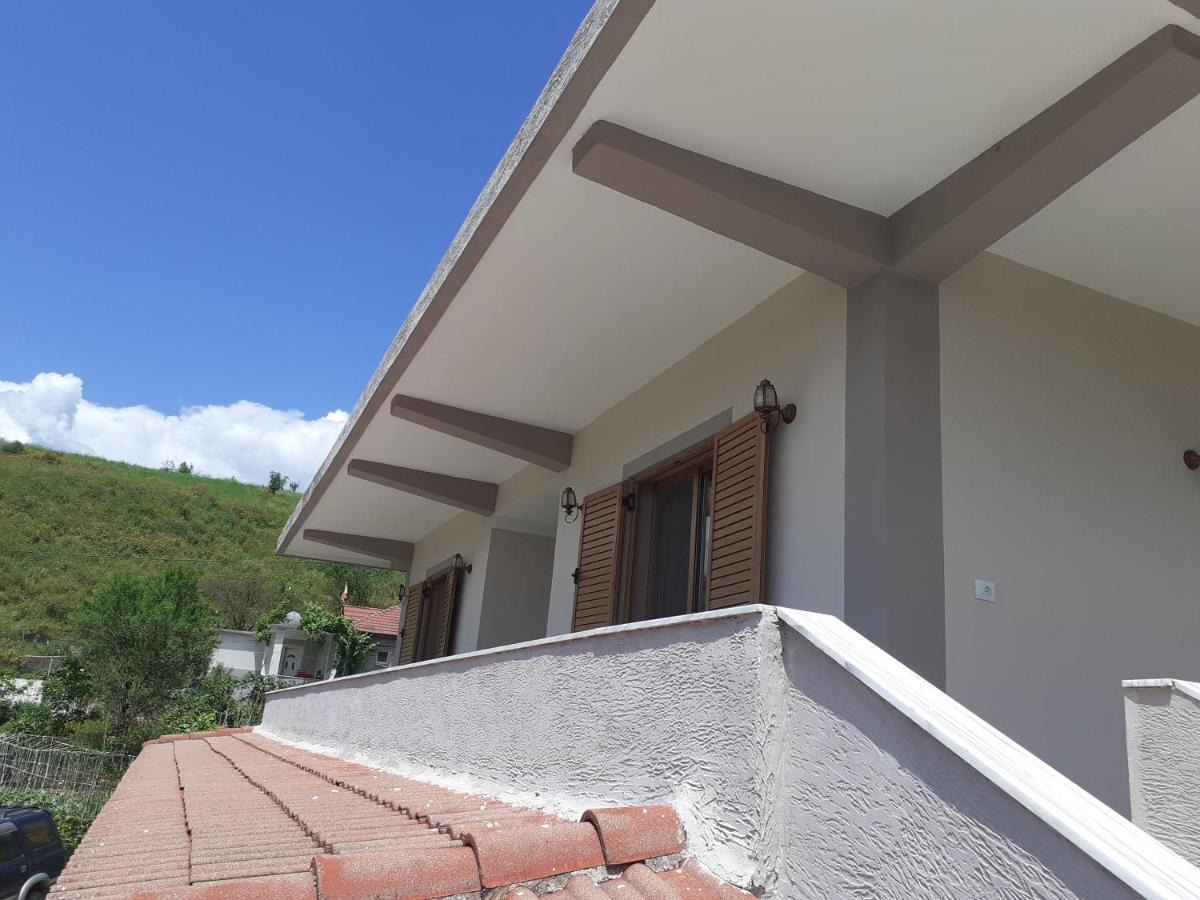 Kanushi House Gjirokastër Exterior foto